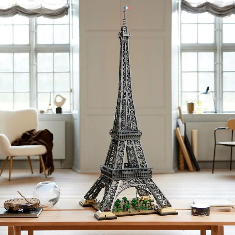 Torre Eiffel +10001 pezzi.