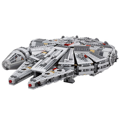 Star Wars Millennium Falcon +1381 pezzi.